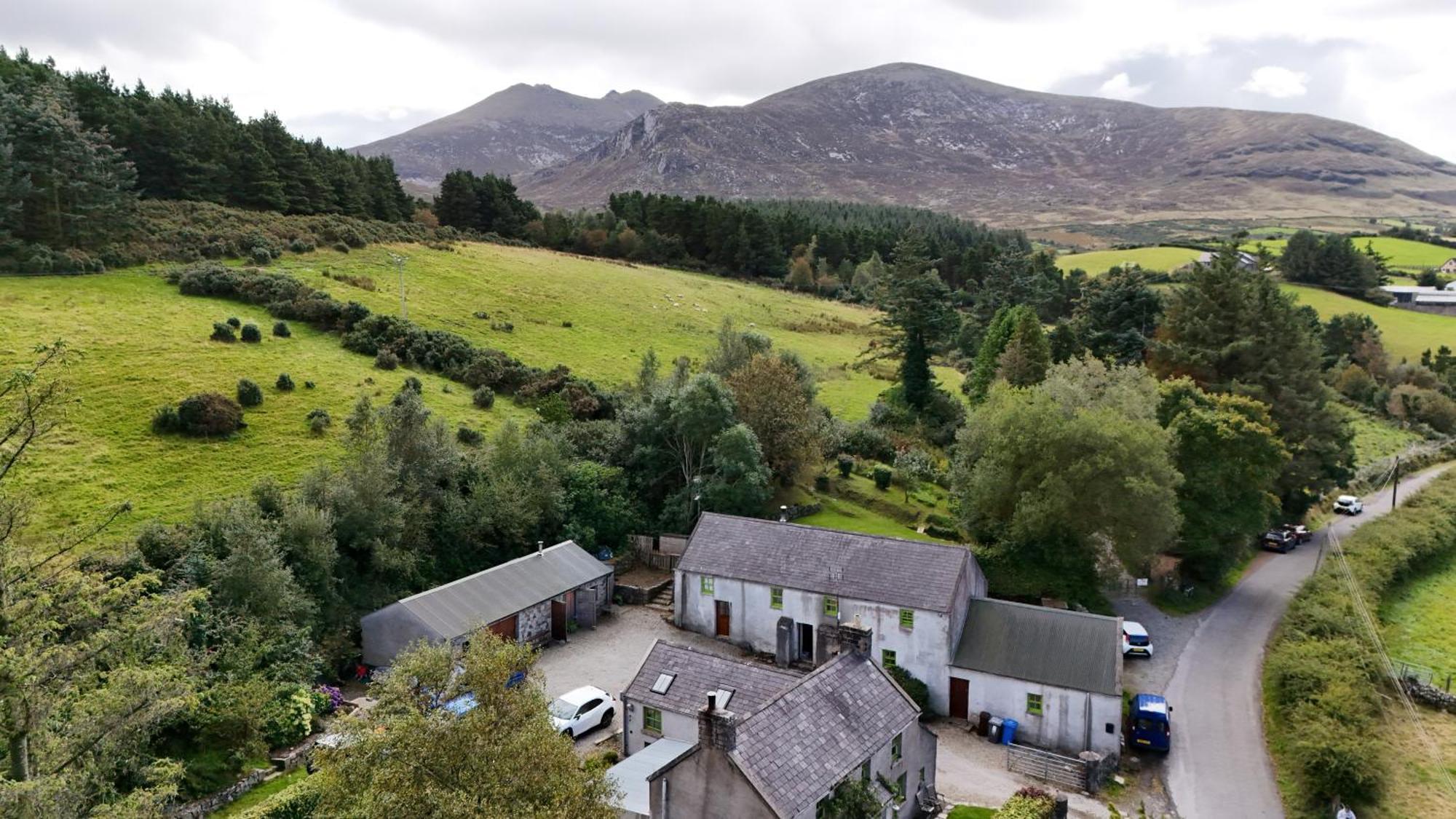 A Cosy Place In The Heart Of The Mournes Kilcoo Exterior photo